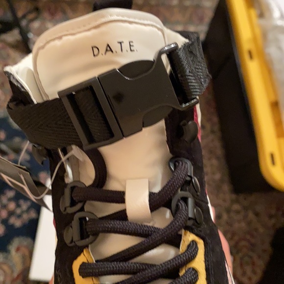 D.A.T.E. high top leather sneakers, authentic in box. - Picture 13 of 13